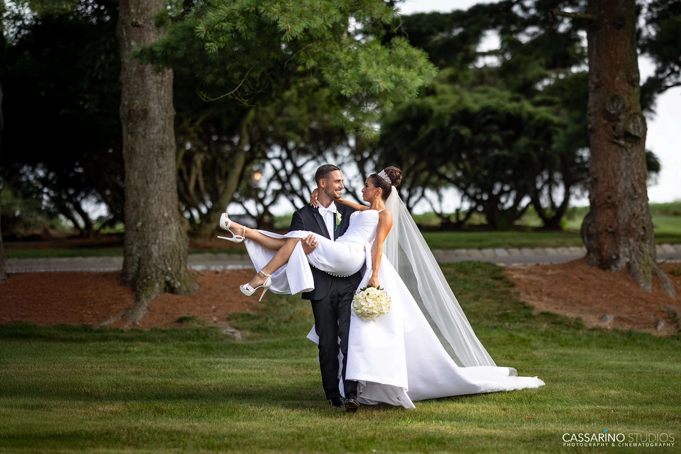 Wedding photography at Ashford Estate Long Island by Cassarino Studios